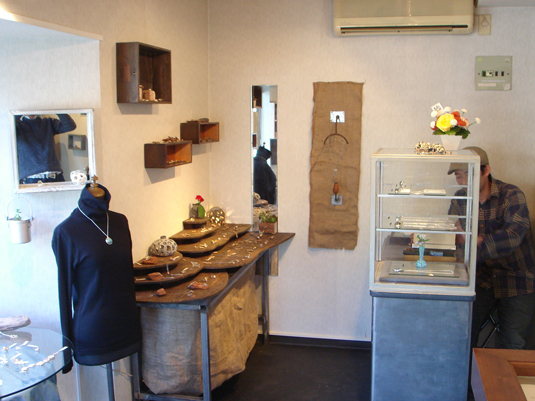 彫銀展裏